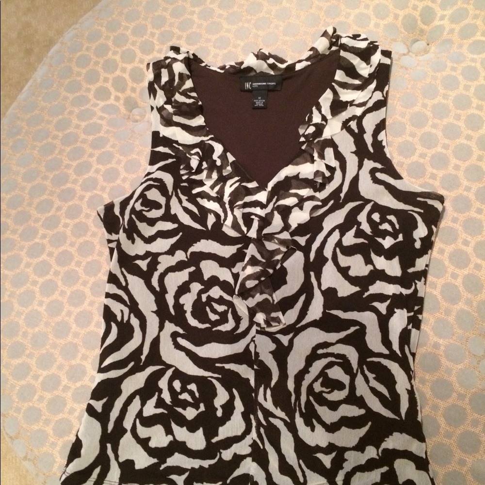 INC Sleeveless print top! Like new!